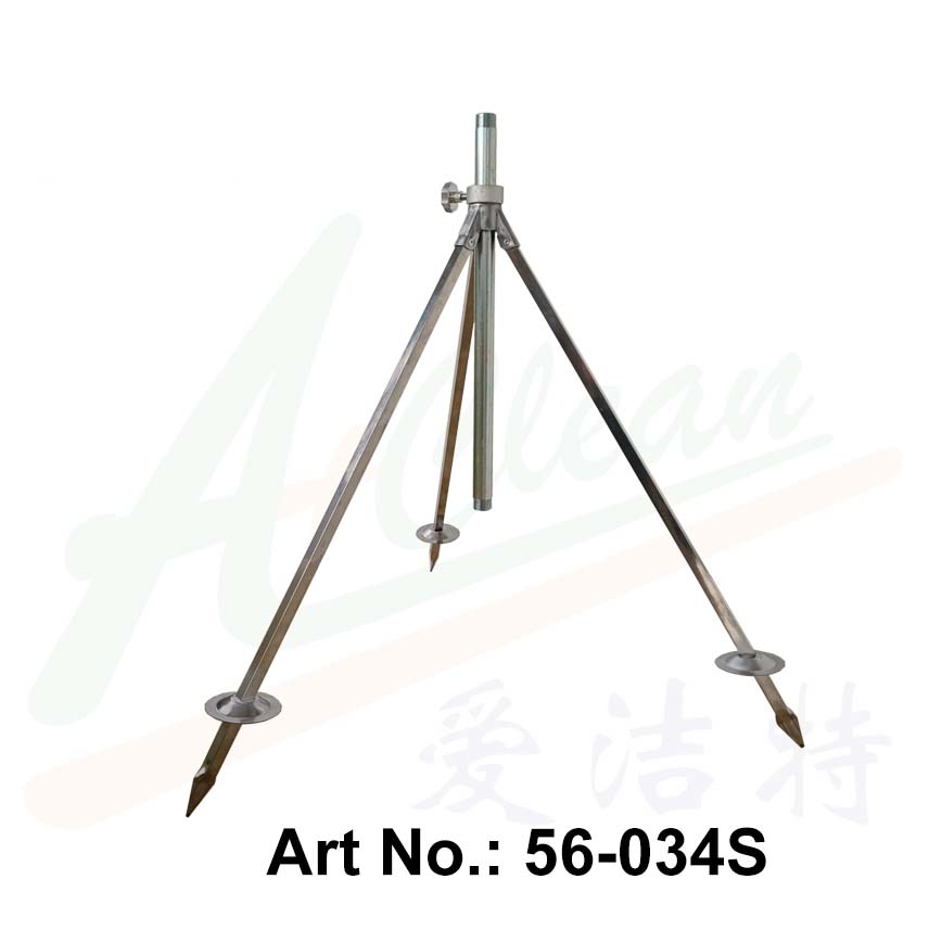 三脚架和黄铜洒水器